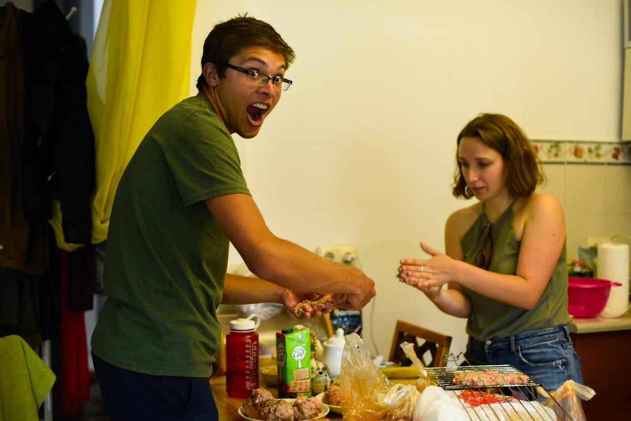 "European" Backpackers Hostel In Almatı Dış mekan fotoğraf