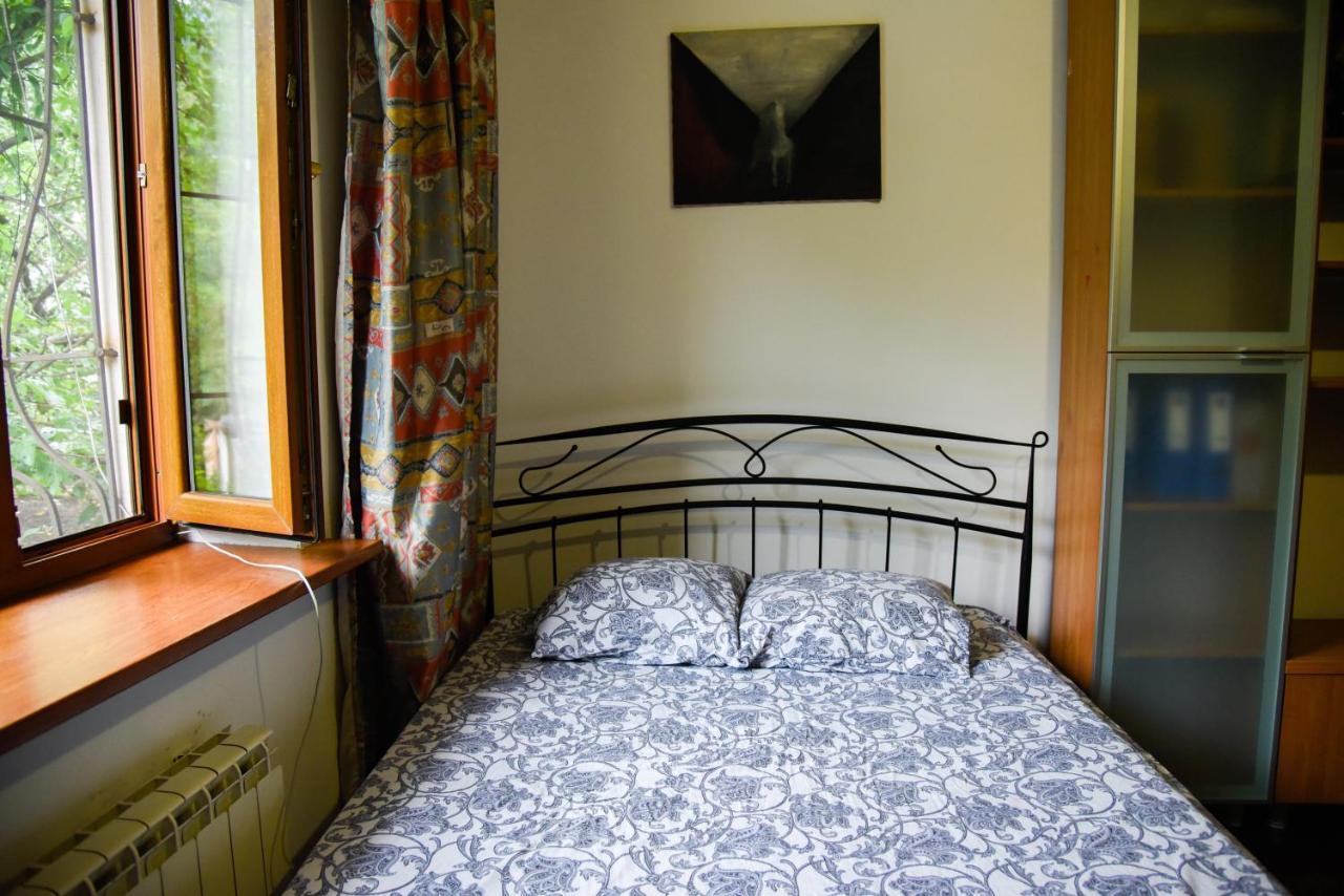 "European" Backpackers Hostel In Almatı Dış mekan fotoğraf